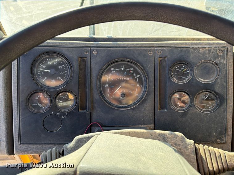 image for item FG0824 1993 Ford Cargo 7000 street sweeper truck