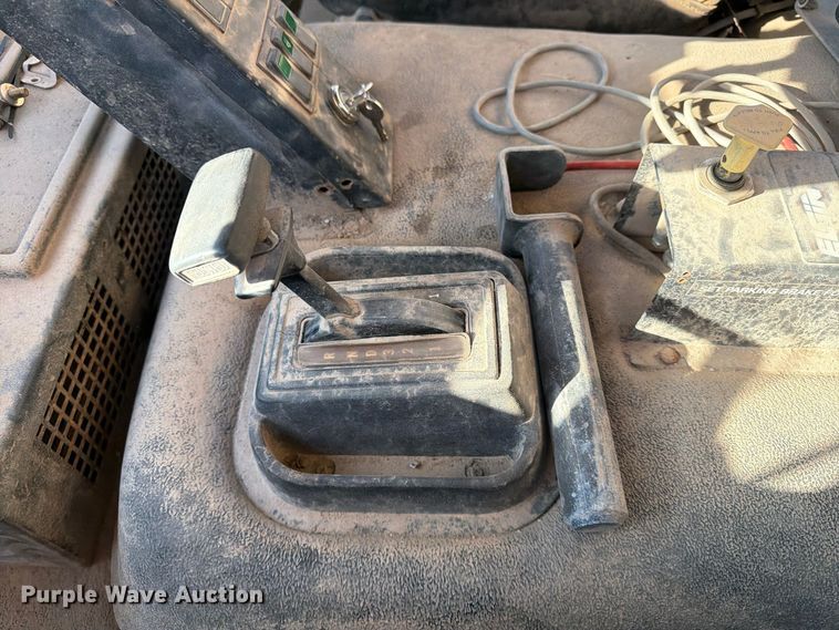 image for item FG0824 1993 Ford Cargo 7000 street sweeper truck