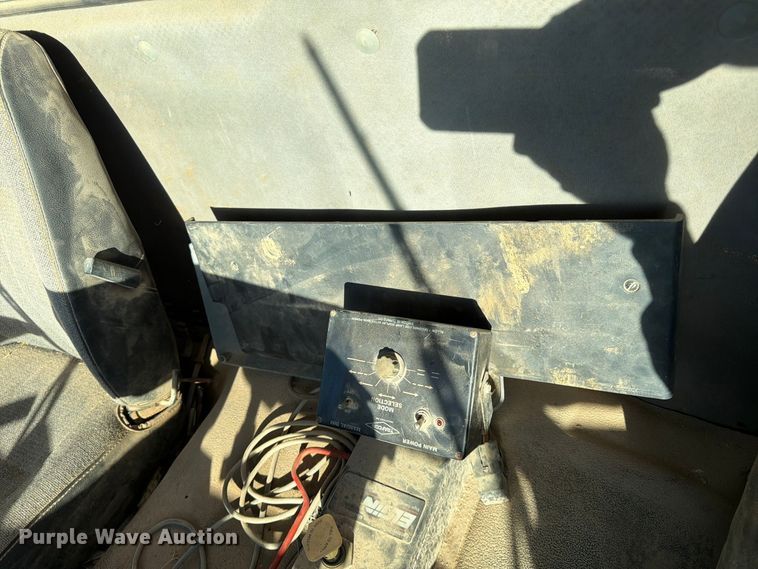 image for item FG0824 1993 Ford Cargo 7000 street sweeper truck