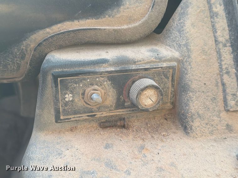 image for item FG0824 1993 Ford Cargo 7000 street sweeper truck