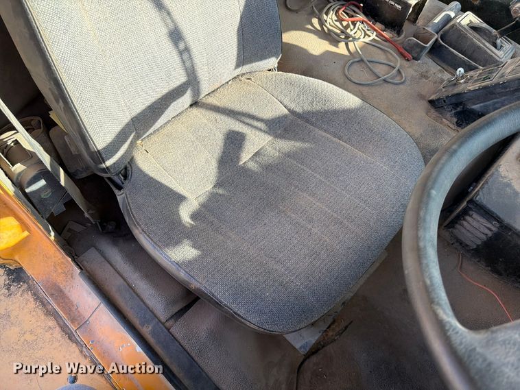 image for item FG0824 1993 Ford Cargo 7000 street sweeper truck