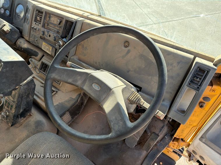 image for item FG0824 1993 Ford Cargo 7000 street sweeper truck