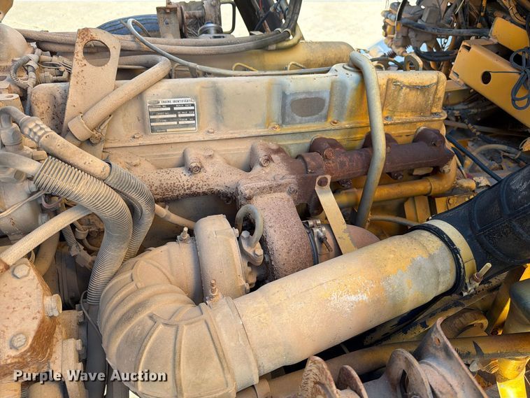image for item FG0824 1993 Ford Cargo 7000 street sweeper truck