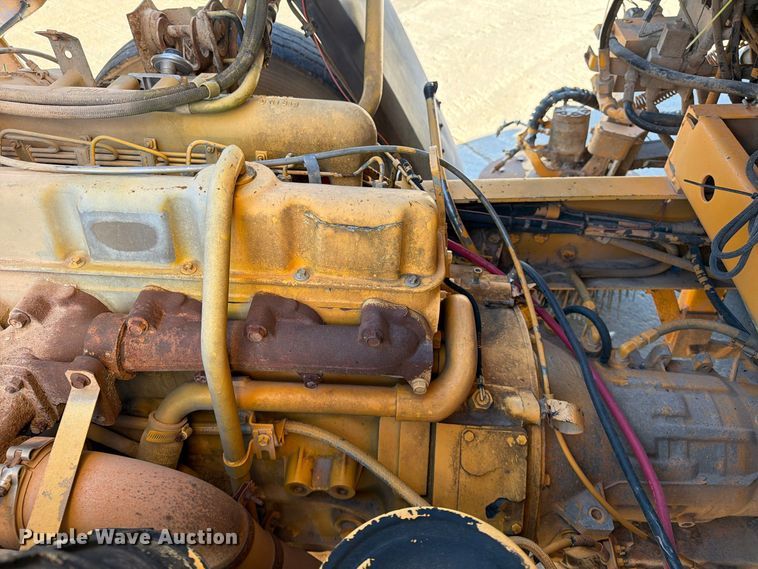 image for item FG0824 1993 Ford Cargo 7000 street sweeper truck