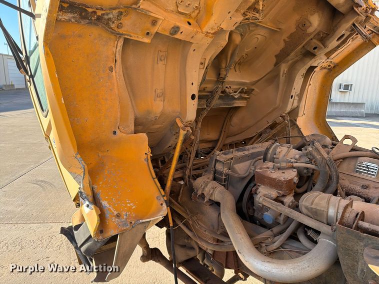 image for item FG0824 1993 Ford Cargo 7000 street sweeper truck