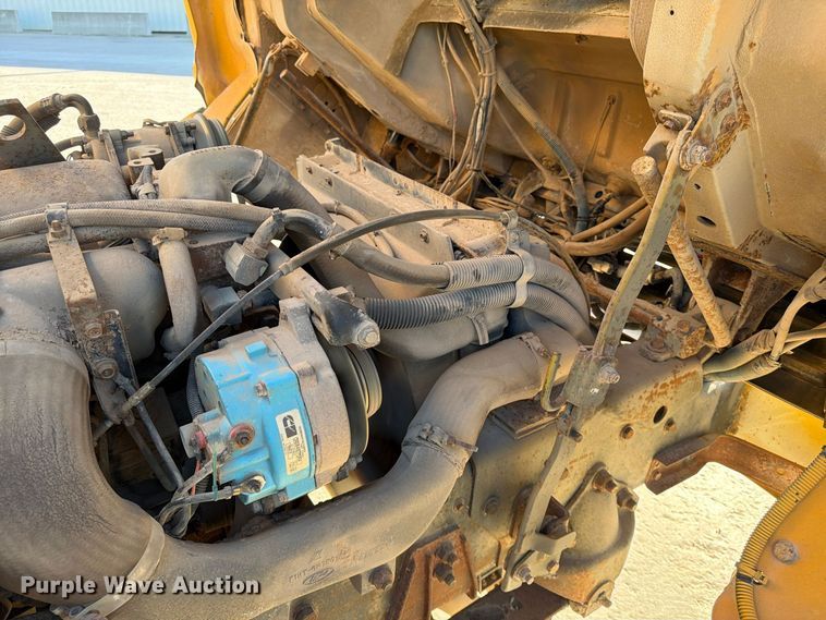image for item FG0824 1993 Ford Cargo 7000 street sweeper truck
