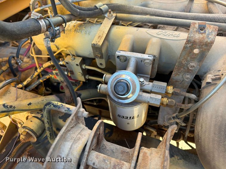 image for item FG0824 1993 Ford Cargo 7000 street sweeper truck
