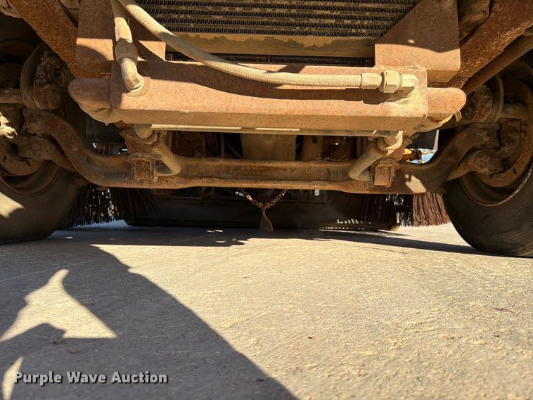 image for item FG0824 1993 Ford Cargo 7000 street sweeper truck