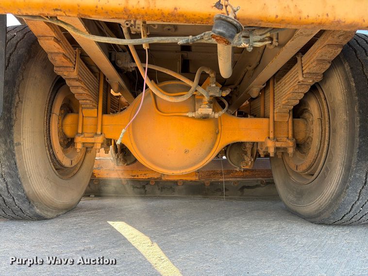 image for item FG0824 1993 Ford Cargo 7000 street sweeper truck