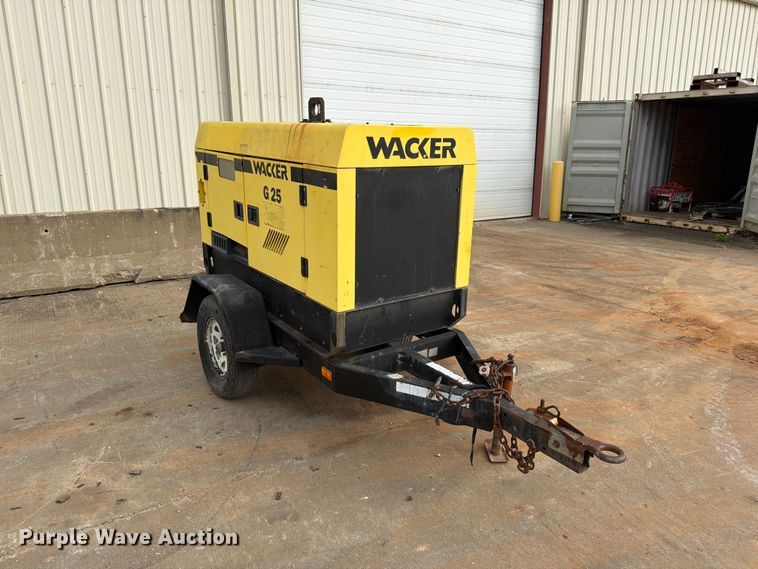 image for item FG0825 1999 Wacker G25 generator
