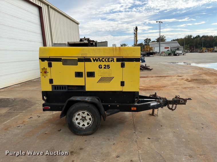 image for item FG0825 1999 Wacker G25 generator