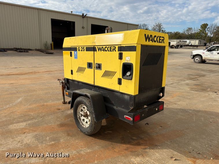 image for item FG0825 1999 Wacker G25 generator