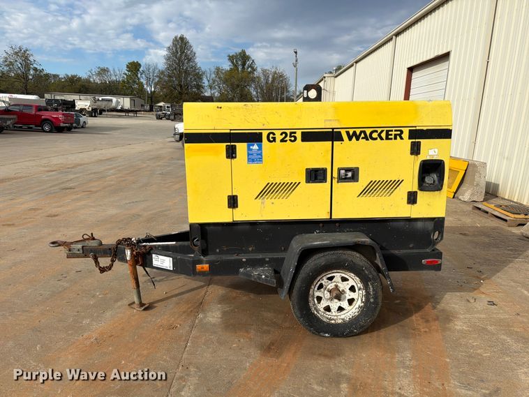 image for item FG0825 1999 Wacker G25 generator