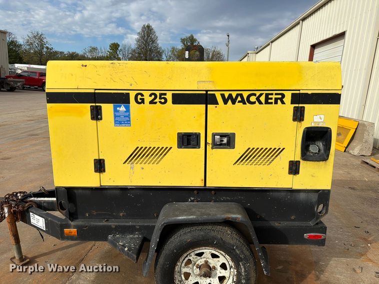 image for item FG0825 1999 Wacker G25 generator