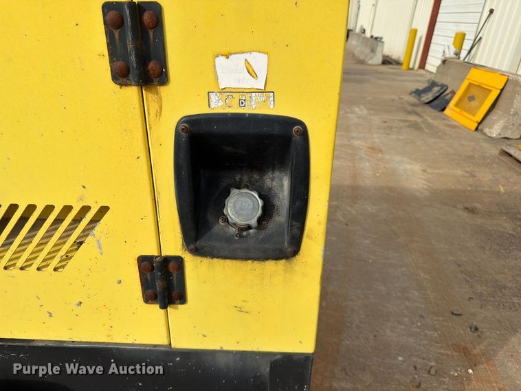 image for item FG0825 1999 Wacker G25 generator