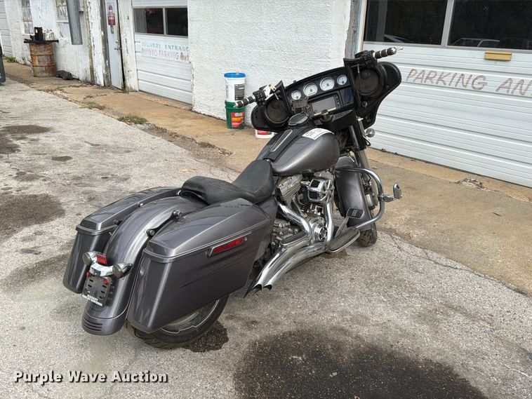 image for item FG0832 2015 Harley-Davidson  Street Glide Special motorcycle