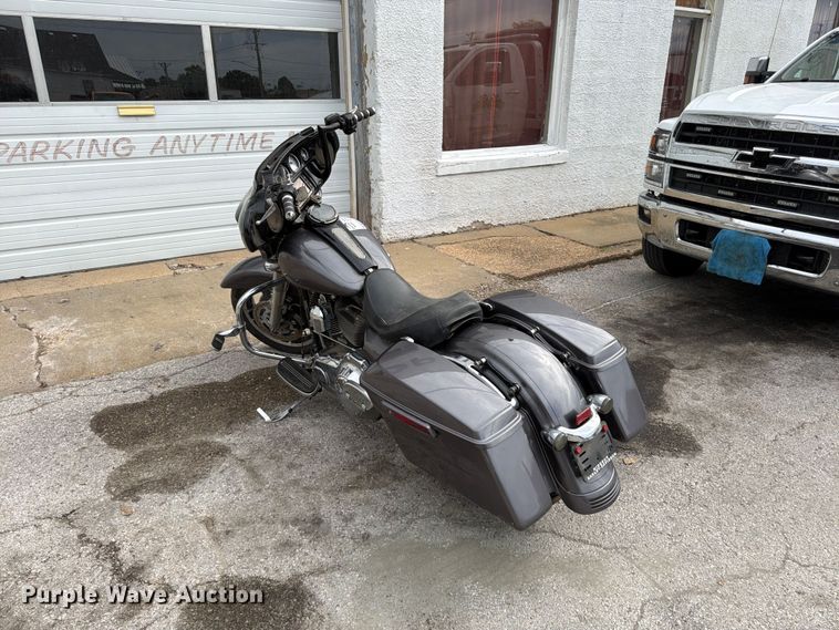 image for item FG0832 2015 Harley-Davidson  Street Glide Special motorcycle