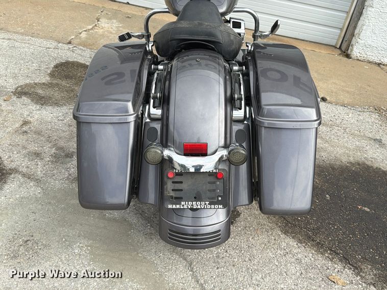 image for item FG0832 2015 Harley-Davidson  Street Glide Special motorcycle