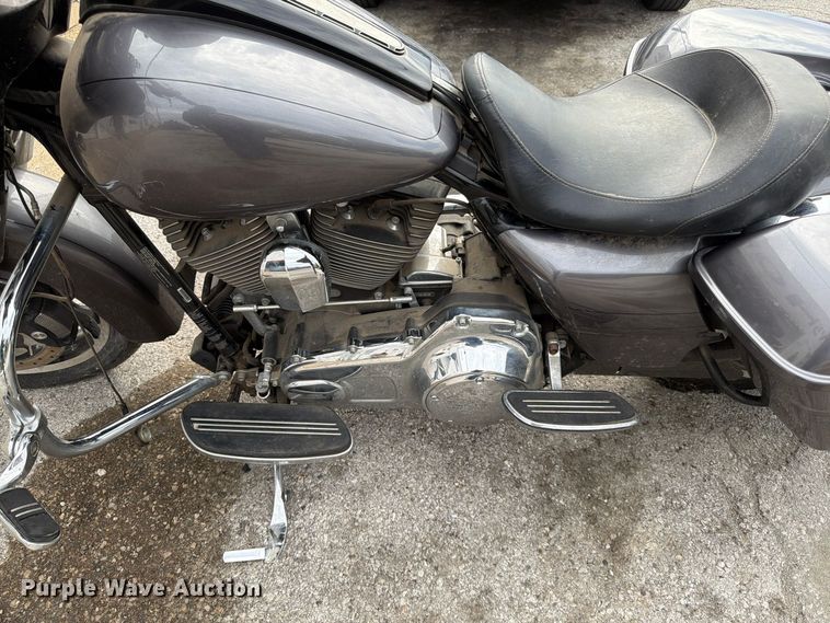 image for item FG0832 2015 Harley-Davidson  Street Glide Special motorcycle