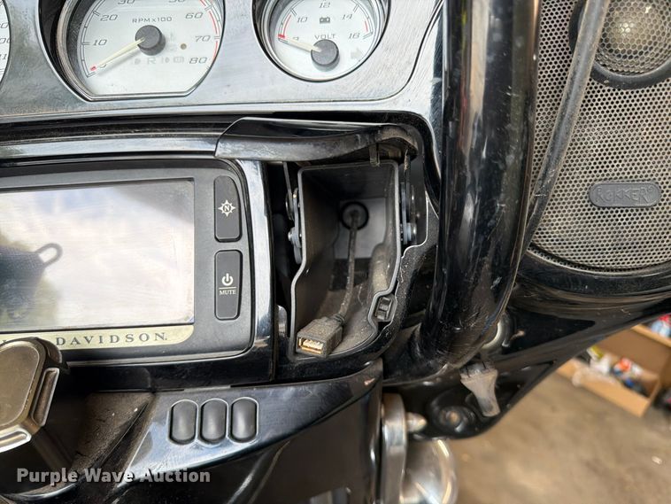 image for item FG0832 2015 Harley-Davidson  Street Glide Special motorcycle