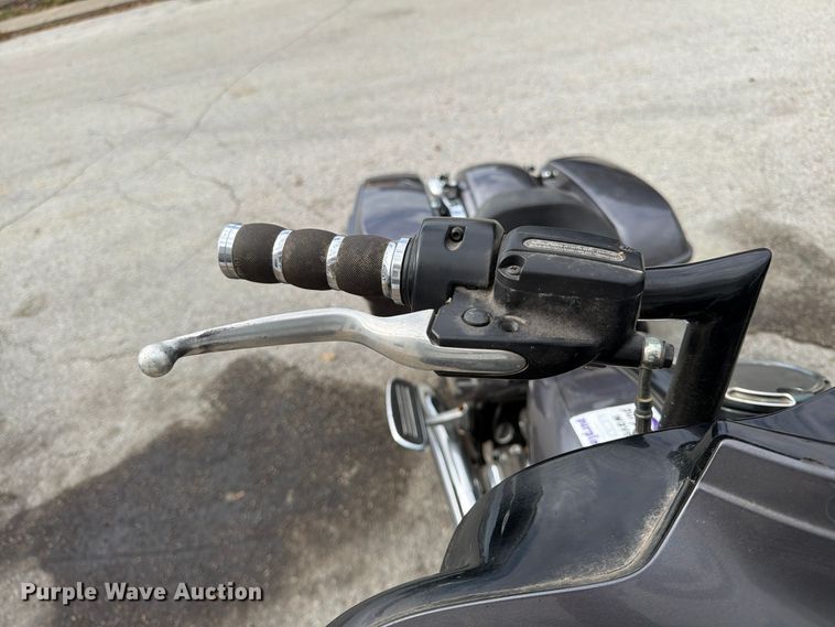 image for item FG0832 2015 Harley-Davidson  Street Glide Special motorcycle