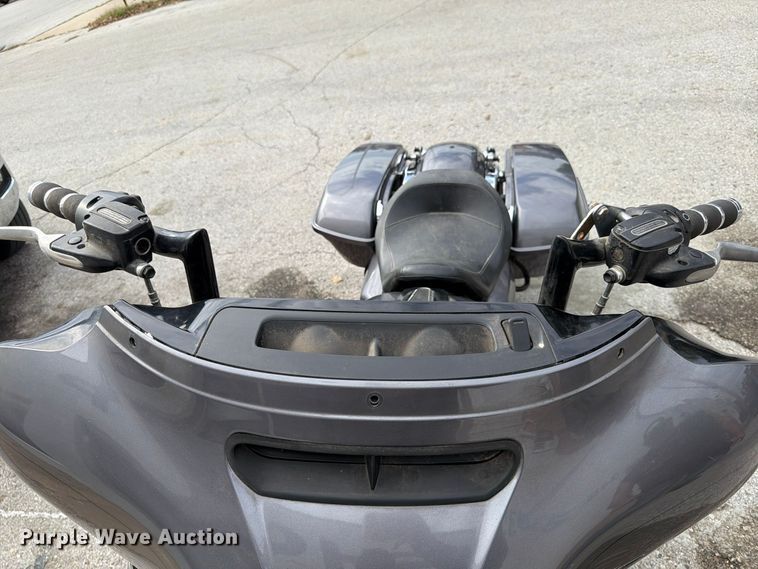 image for item FG0832 2015 Harley-Davidson  Street Glide Special motorcycle