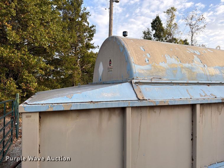image for item FG0833 10,000 gallon fuel tank with containment system