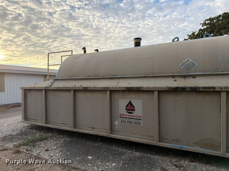 image for item FG0833 10,000 gallon fuel tank with containment system