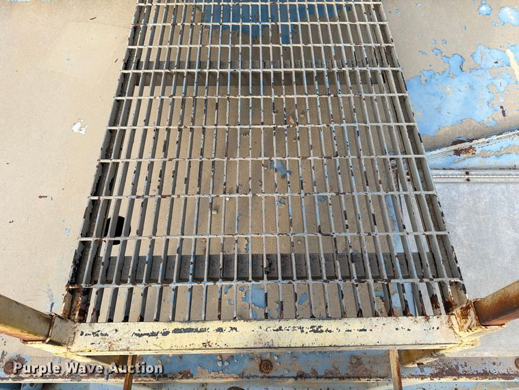 image for item FG0833 10,000 gallon fuel tank with containment system