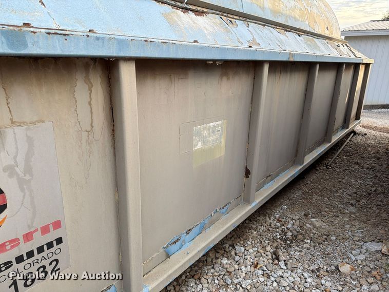 image for item FG0833 10,000 gallon fuel tank with containment system