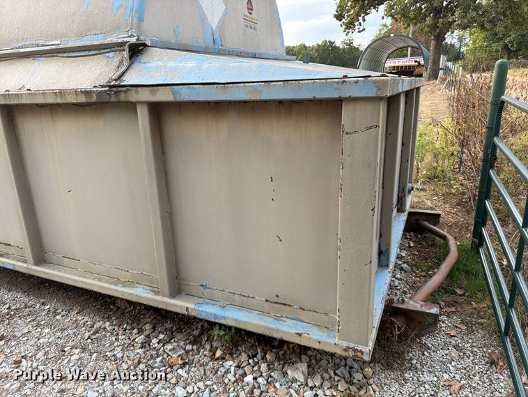 image for item FG0833 10,000 gallon fuel tank with containment system