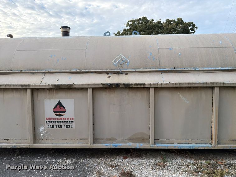 image for item FG0833 10,000 gallon fuel tank with containment system