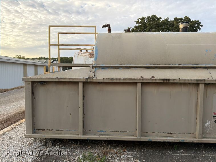 image for item FG0833 10,000 gallon fuel tank with containment system