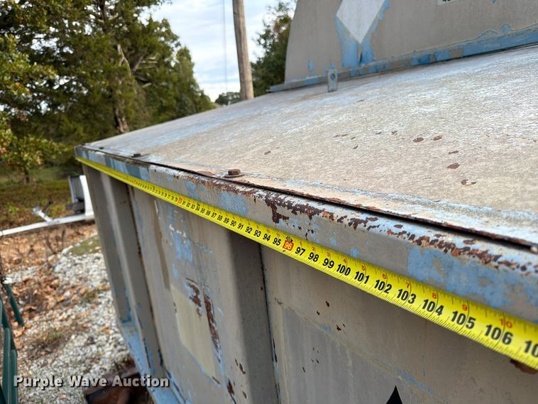 image for item FG0833 10,000 gallon fuel tank with containment system