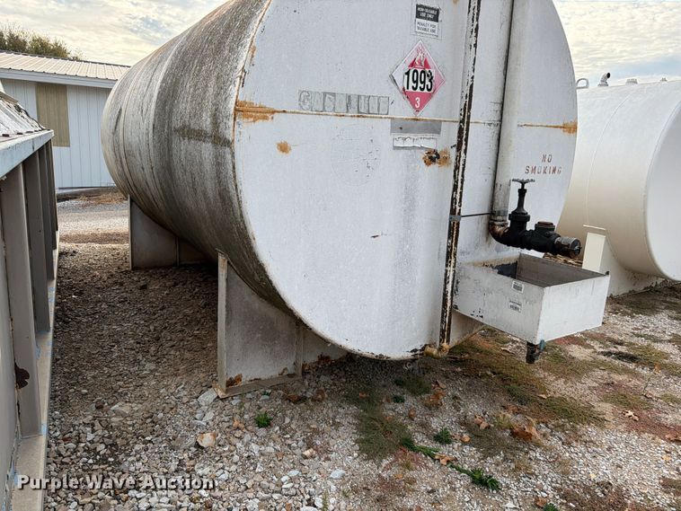 image for item FG0834 6,000 gallon fuel tank