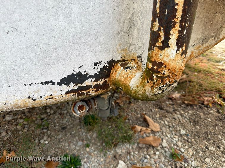 image for item FG0834 6,000 gallon fuel tank