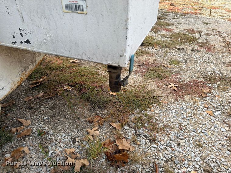 image for item FG0834 6,000 gallon fuel tank