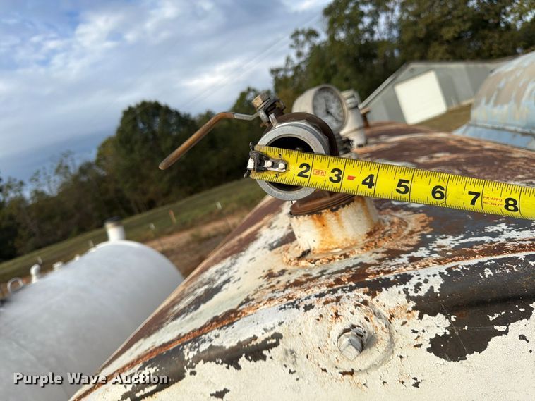 image for item FG0834 6,000 gallon fuel tank