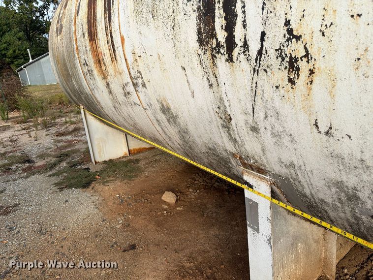 image for item FG0834 6,000 gallon fuel tank