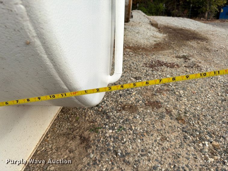 image for item FG0835 4,000 gallon fuel tank