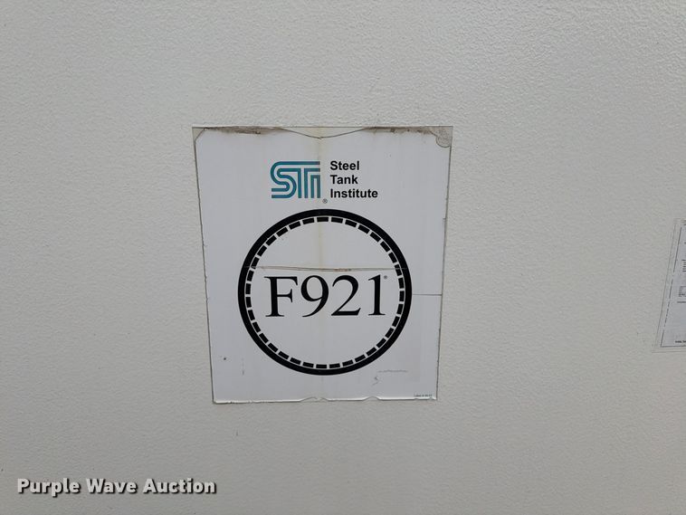 image for item FG0835 4,000 gallon fuel tank