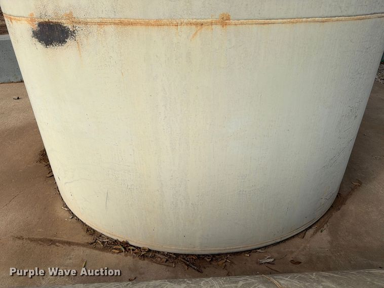 image for item FG0836 10,000 gallon fuel tank