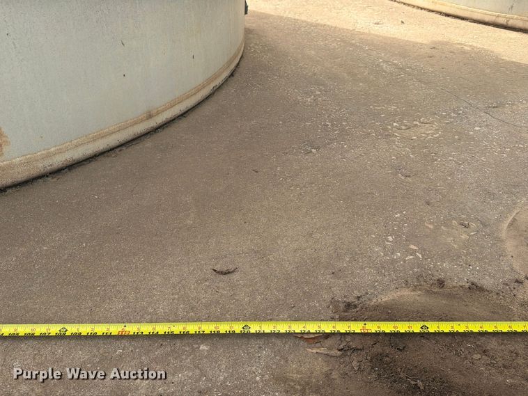 image for item FG0836 10,000 gallon fuel tank