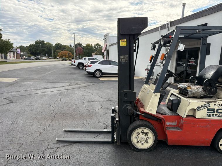 image for item FG0838 Nissan 50 Optimum CPJ02A25PV forklift