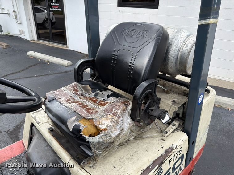 image for item FG0838 Nissan 50 Optimum CPJ02A25PV forklift