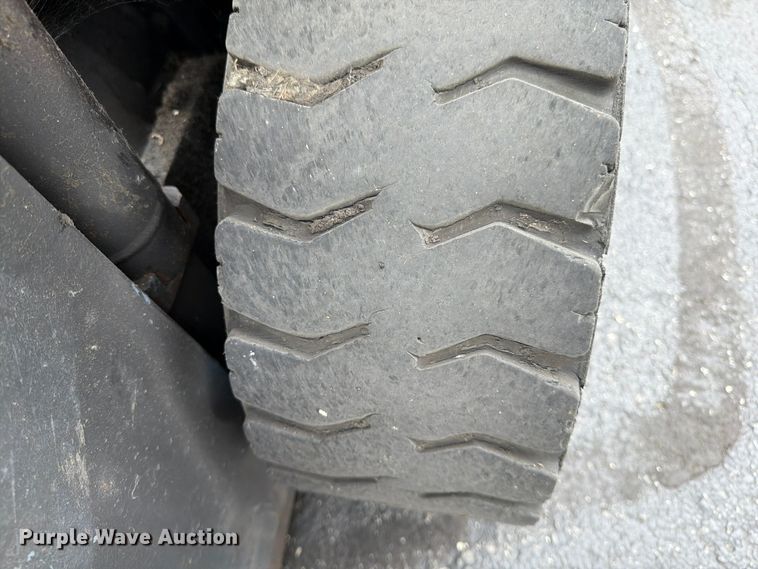 image for item FG0838 Nissan 50 Optimum CPJ02A25PV forklift