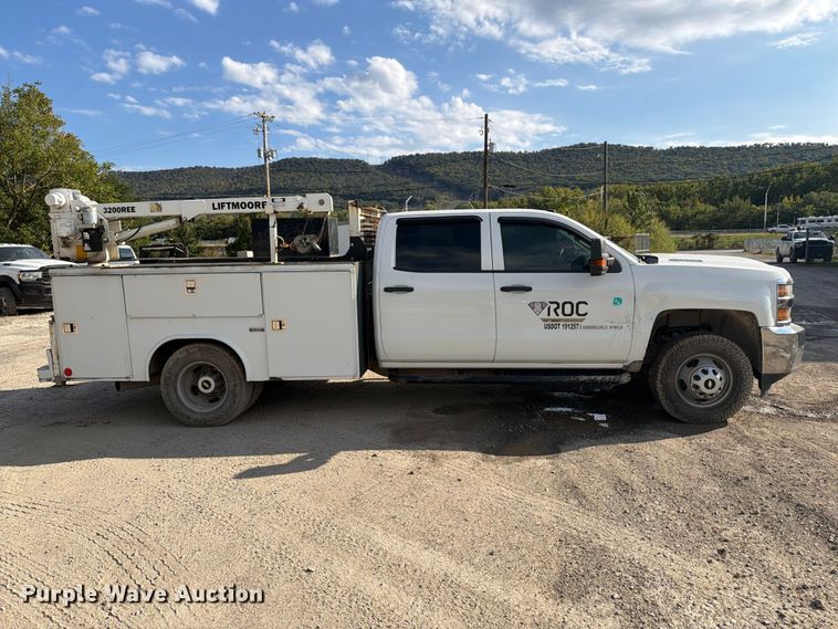 image for item FG3036 2017 Chevrolet Silverado 3500HD Crew Cab utility bed pickup truck