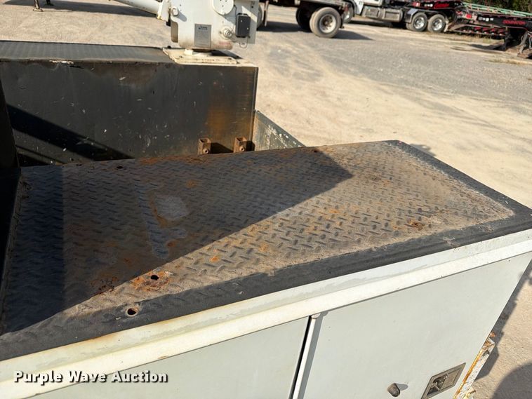 image for item FG3036 2017 Chevrolet Silverado 3500HD Crew Cab utility bed pickup truck