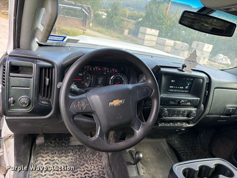image for item FG3036 2017 Chevrolet Silverado 3500HD Crew Cab utility bed pickup truck