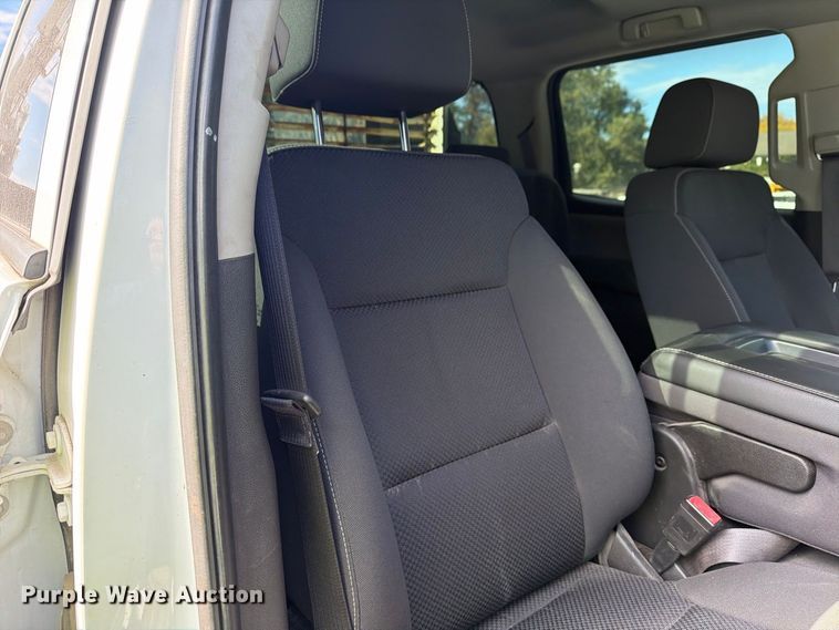 image for item FG3036 2017 Chevrolet Silverado 3500HD Crew Cab utility bed pickup truck